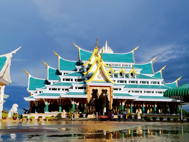 วิหารพระพุทธไสยาสน์ วัดป่าภูก้อน