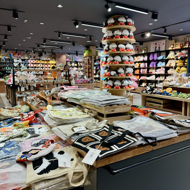 Q Pocket: A Treasure Trove in Bukit Bintang