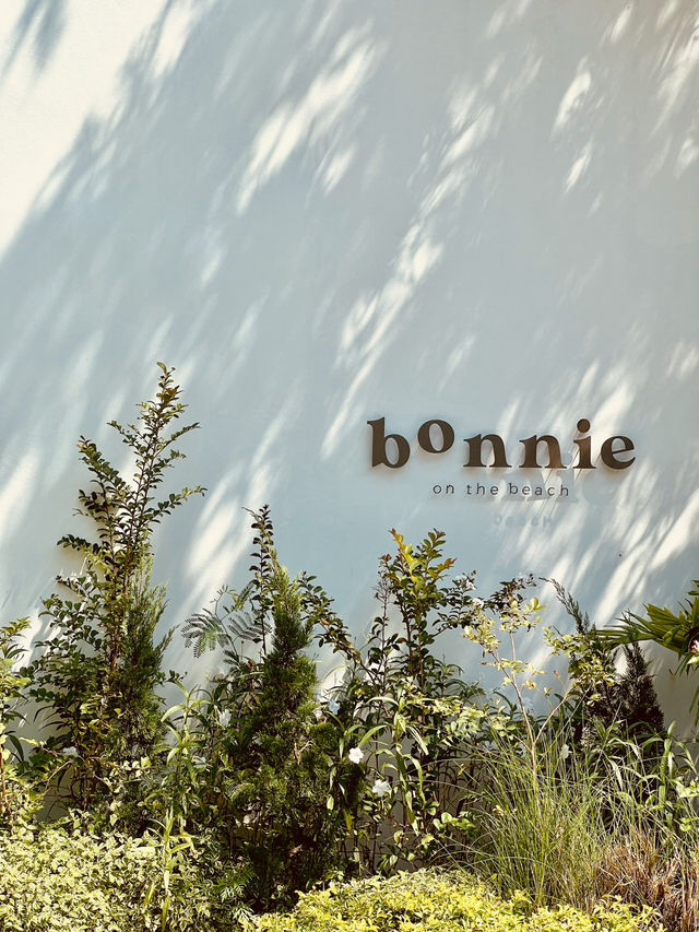 bOnnie on the beach คาเฟ่ติดหาดสุดชิลที่ชะอำ