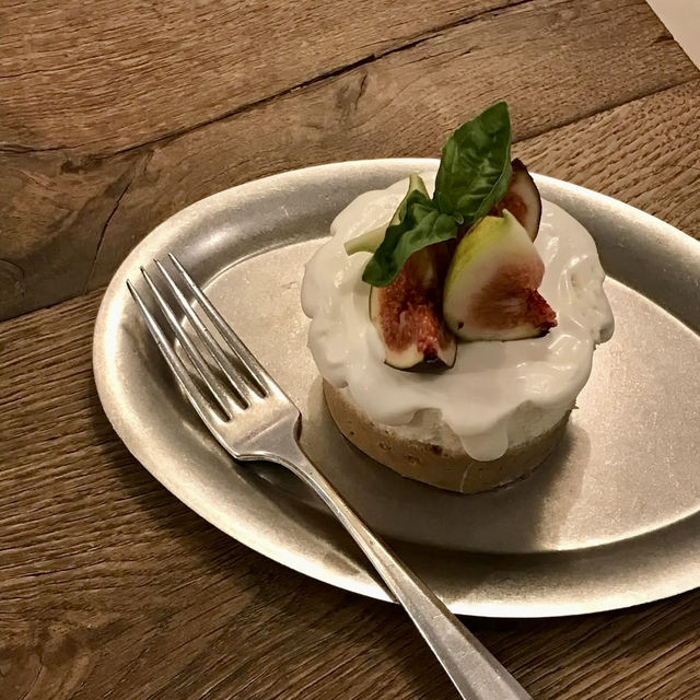 【韓国】この季節に食べたいイチジクのタルトが美味しいカフェ