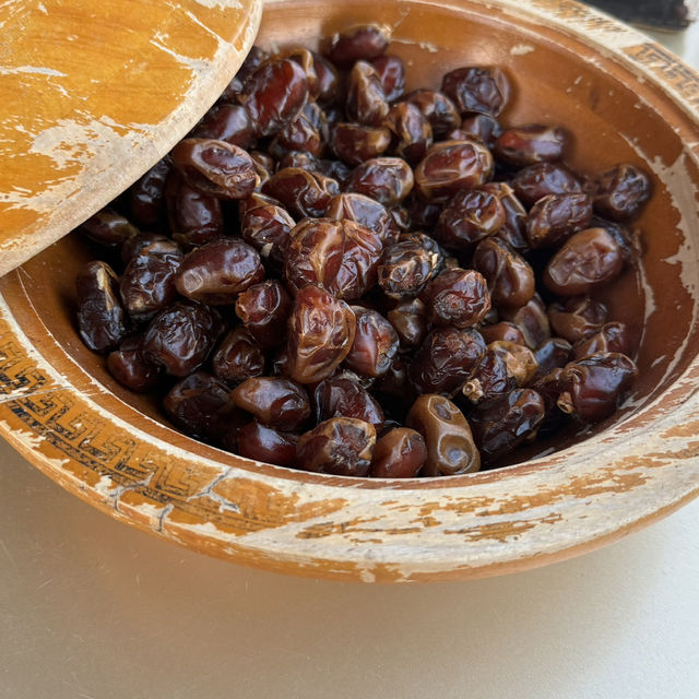 아부다비 사막캠프에서 맛본 신선한 대추야자의 달콤함