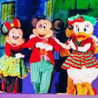 Magical: Christmas season with Disney’s Holiday Parade at Magic Kingdom Orlando 🇺🇸