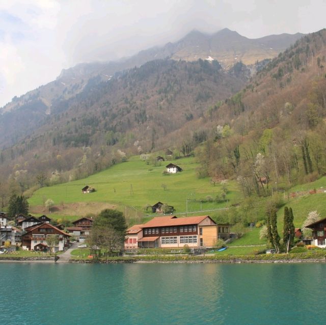 ล่องเรือในทะเลสาบ Brienz