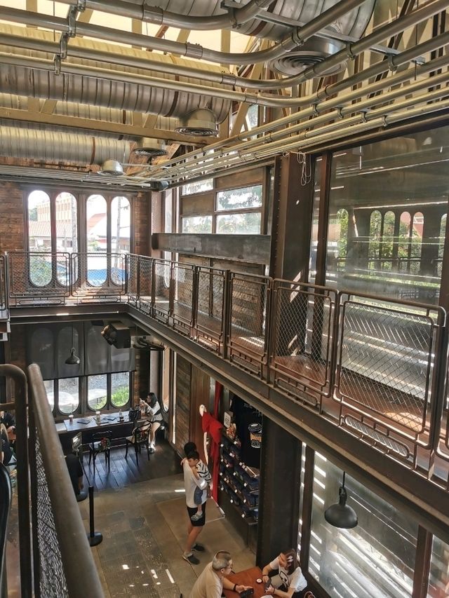 ROLLING ROASTERS โรงคั่วกาแฟสุดเก๋