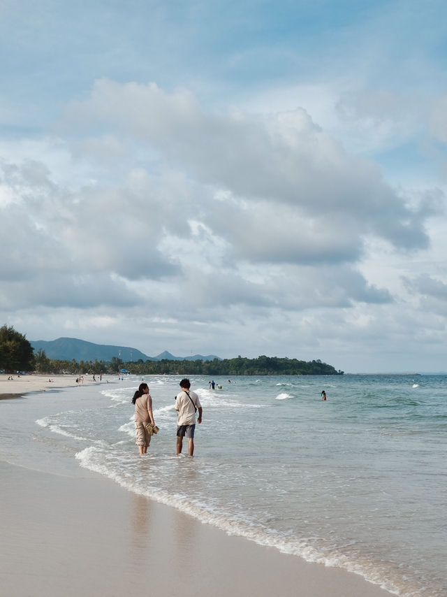 📍Check in ชุมพร เดินเล่นชายหาด แวะร้านชิลริมทะเล