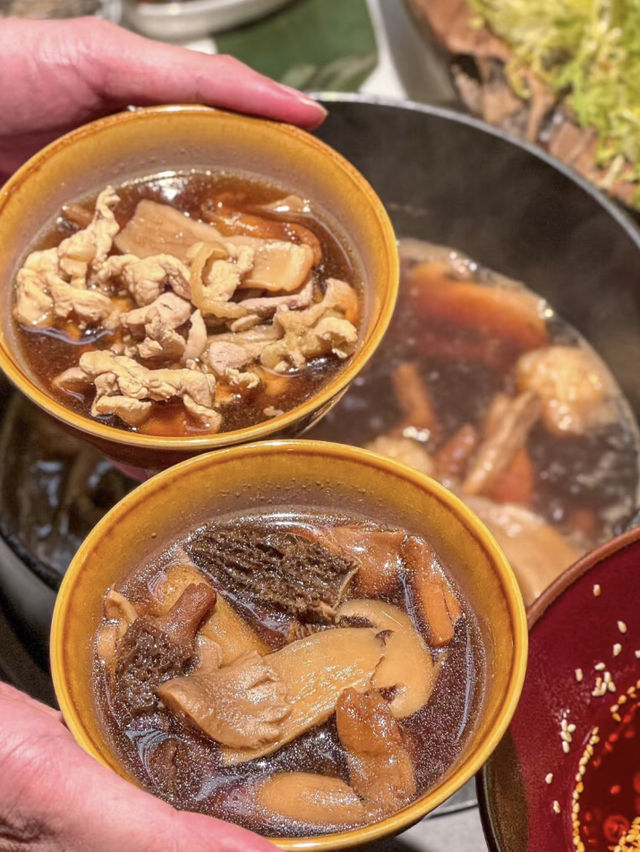 深圳·榮山鍋野菌土雞火鍋