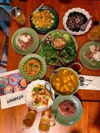 Delicious Southern Thai Cuisine in Sompon Realm Restaurant in Hat Yai