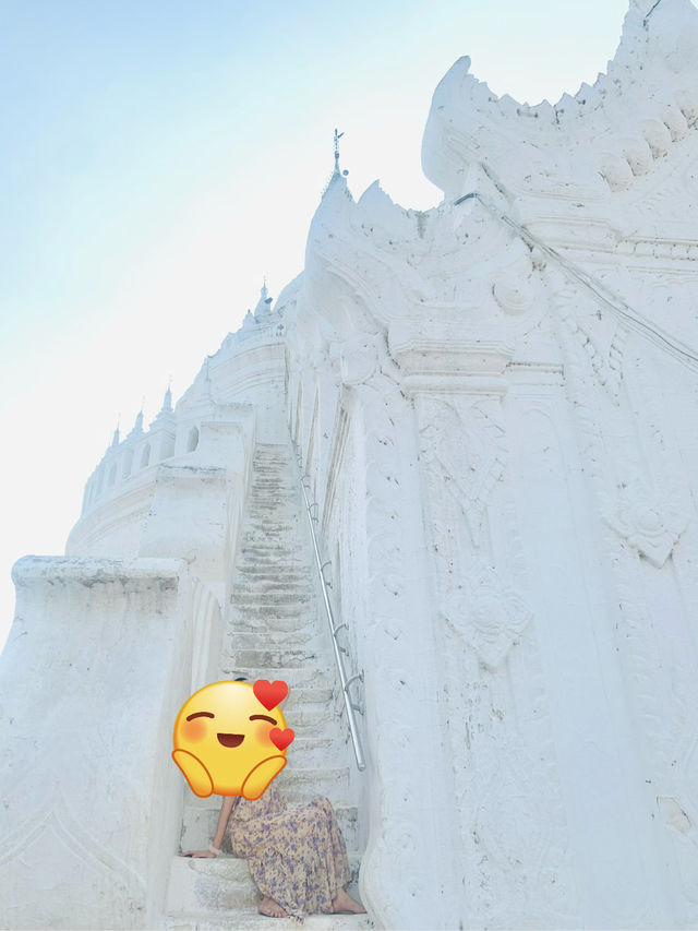 Visiting one of the largest bells in existence and this white pagoda