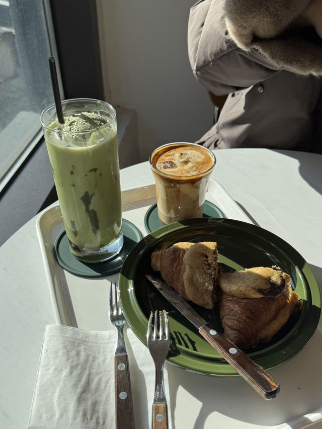 햇살좋은 카페⭐️☀️카페 마모에👍🏻 