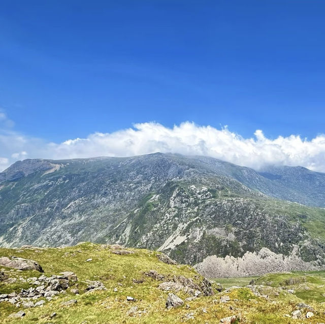 Conquering Snowdon: My Thrilling Hike to Wales’ Highest Peak!