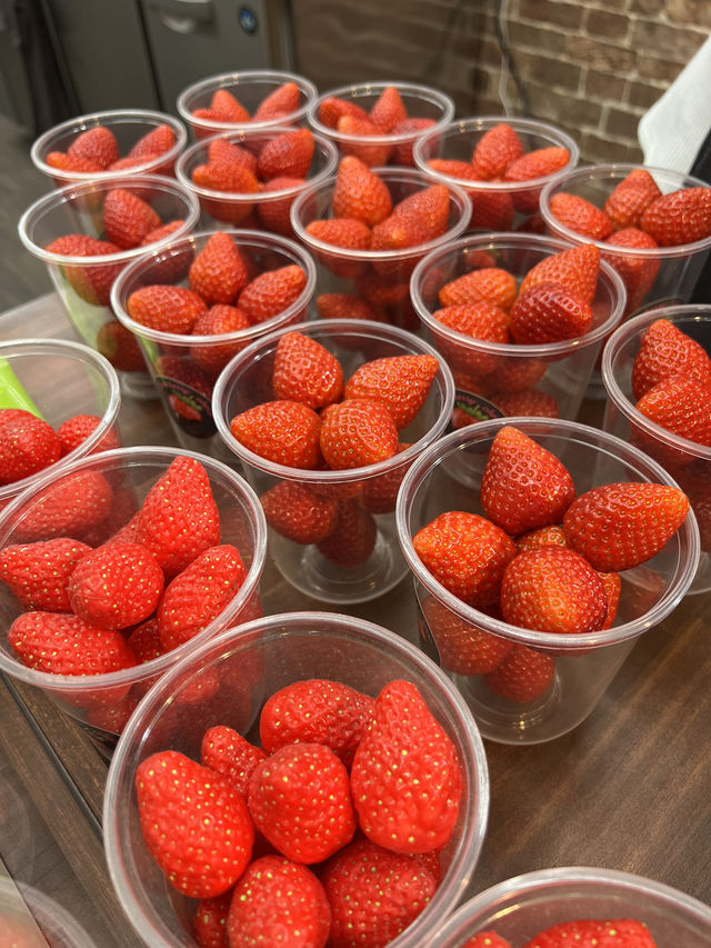 ストロベリーチョコ strawberry choco
