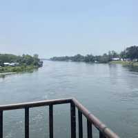 สะพานข้ามแม่น้ำแคว กาญจนบุรี