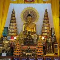 ไหว้หลวงพ่อทันใจ วัดถ้ำเชียงดาว - เชียงใหม่