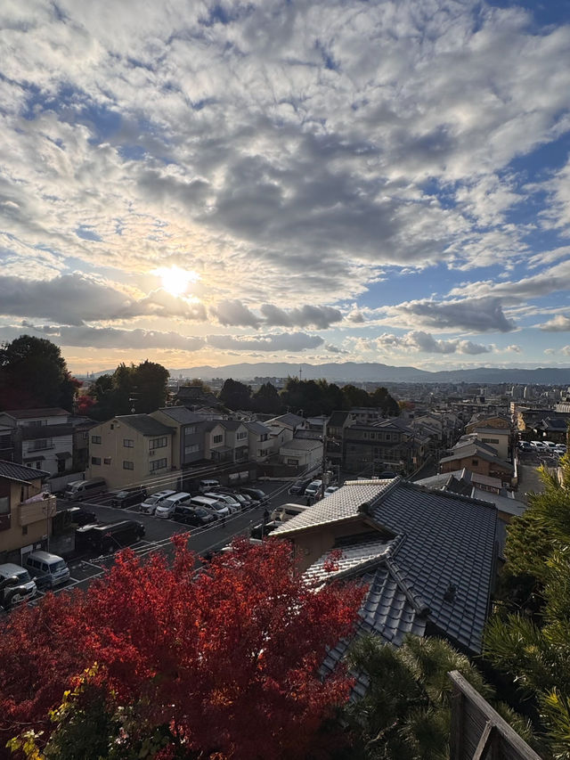 Otowa Saryo: Japanese Garden Restaurant with Stunning Views of Kiyomizudera