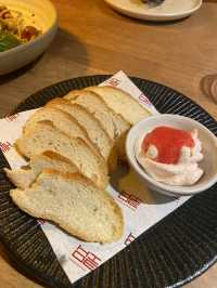 Hide Dine & Wine ร้านไวน์ลับๆย่านอารีย์ 