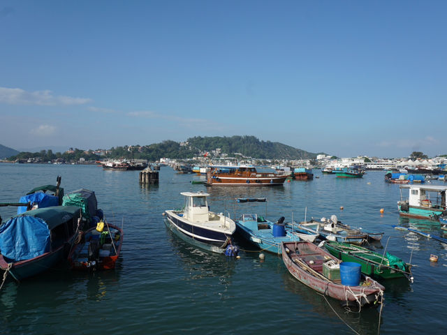Cheung Chau Adventure: Breathtaking Views, Vibrant Streets, and Tasty Treats