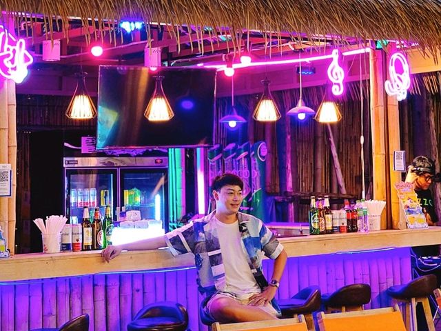 ร้านไม่ลับย่านคู้บอนฟีลออนเดอะบีช