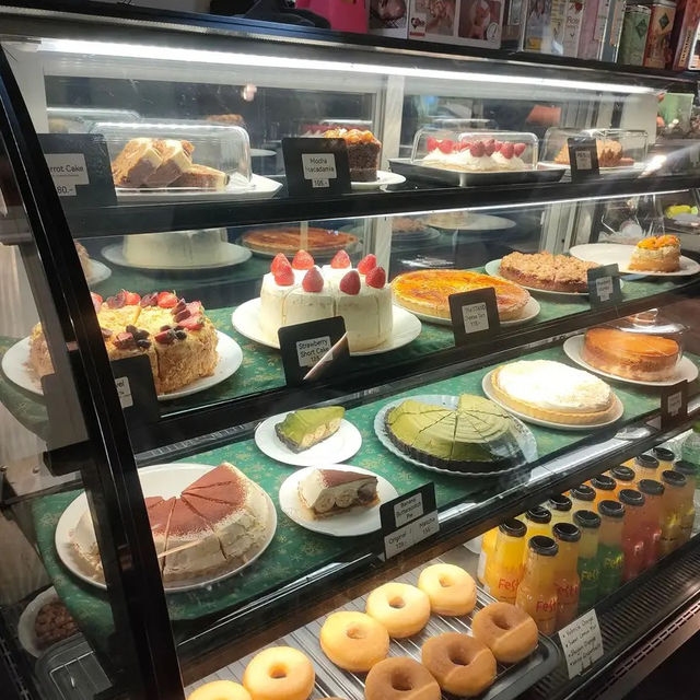 The Stand Brew•Bake คาเฟ่ย่านเมืองเก่าสงขลา