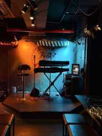 銅鑼灣2層酒吧，任食BBQ🍢特調Cocktails🍸