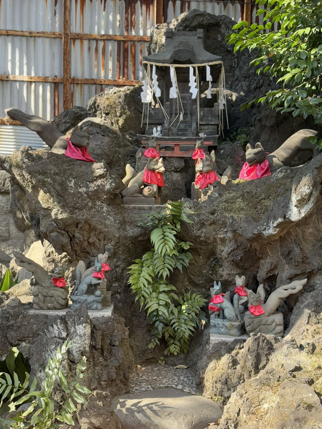 Tobikiinari Shrine: A Hidden Gem in Tokyo⛩️