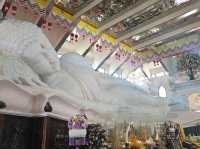 วิหารพระพุทธไสยาสน์ วัดป่าภูก้อน