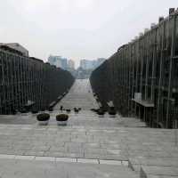 Ewha Womans University & Shopping Street (梨花女子大學與購物街)