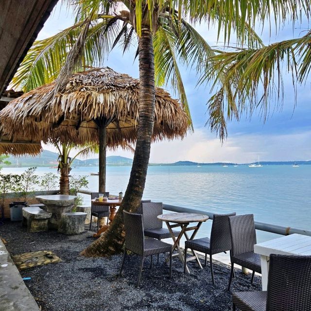 The ruby sea cafe แน่ใจนะว่าอยู่ภูเก็ต!!