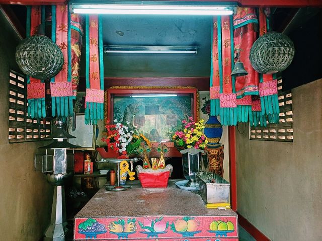 泰國曼谷市中心沙吞區老城區著名華人文化古跡寺廟景點：伯公宮，祈福身體健康很靈驗，適合打卡拍照📸祈福冥想