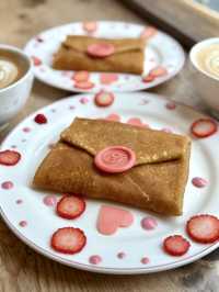 Springtime Strawberry Crepe at Galettoria🌸