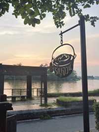 รัญจวน อัมพวา ร้านอาหารไทย ริมแม่น้ำแม่กลอง