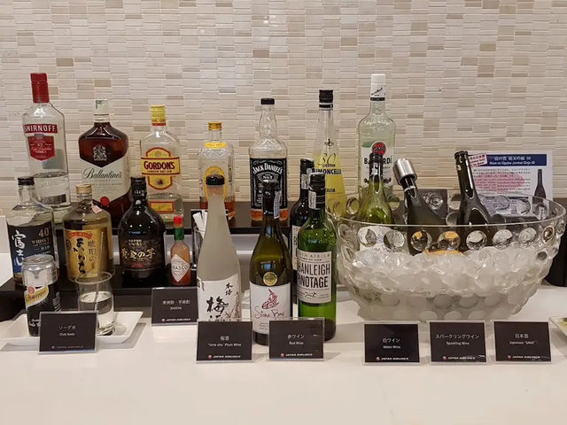Japan Airlines Sakura Lounge สนามบินสุวรรณภูมิ
