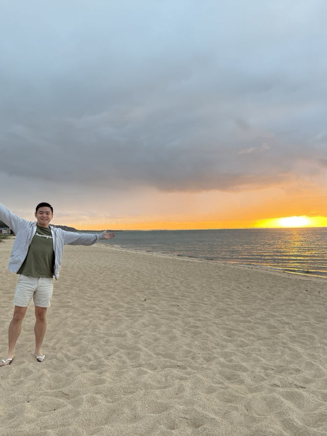 Golden Waves & Soft Sands: Chasing the Perfect Sunset at Safety Beach, Dromana