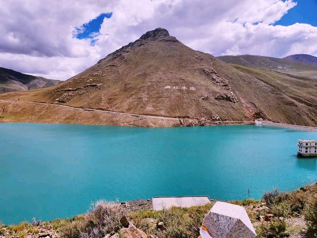 Shigatse Lake: A Hidden Gem in Tibet