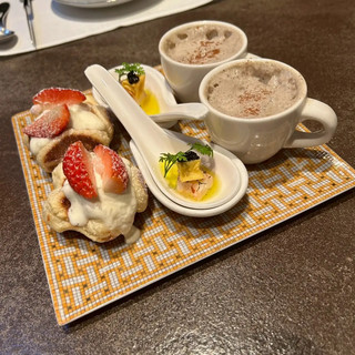Cafe Madang
