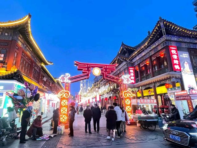 中國山西省太原市著名景點：鐘樓街，適合休閒逛街打卡拍照📸