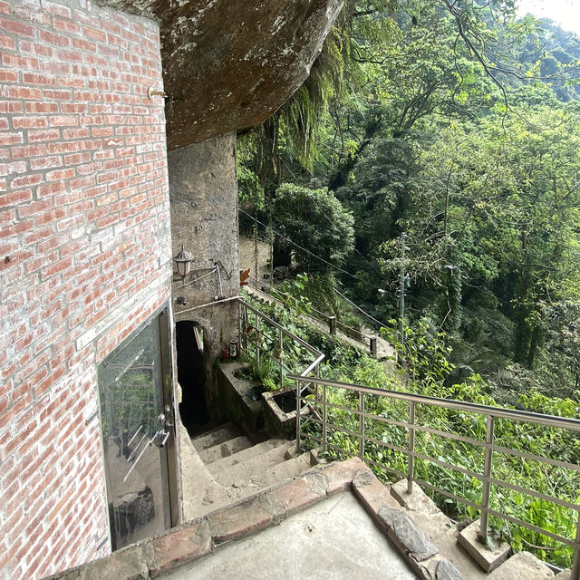 輕健行推薦｜銀河洞越嶺步道
