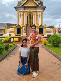 ตักบาตรข้าวเหนียววัดหลวงปากเซ ไหว้ศาลหลักเมือง