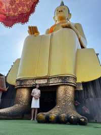 กราบขอพรหลวงพ่อโต “วัดสี่ร้อย” อ่างทอง