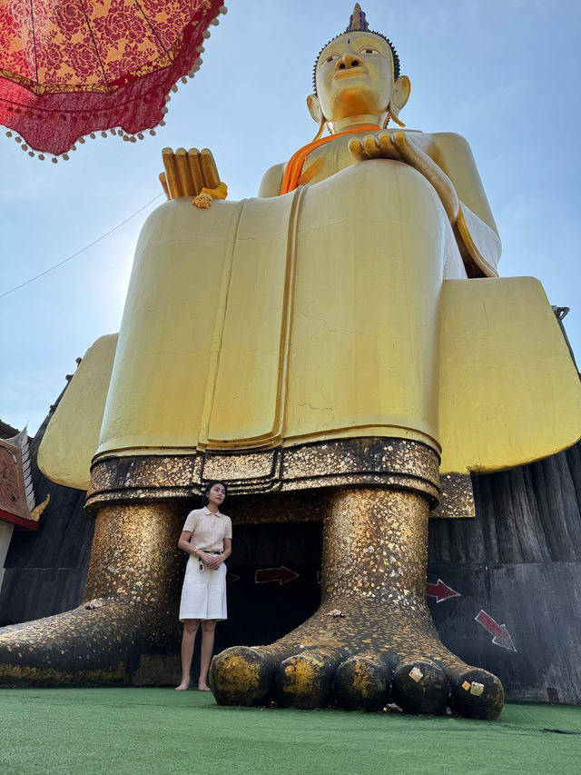กราบขอพรหลวงพ่อโต “วัดสี่ร้อย” อ่างทอง