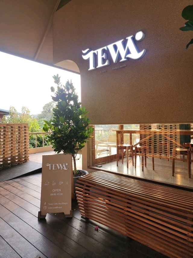 Tewa Cafe คาเฟ่ติดริมน้ำอยุธยา