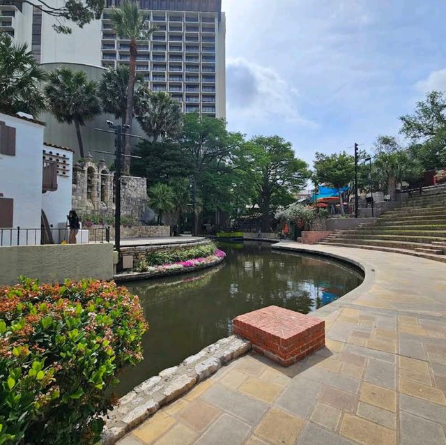 San Antonio River Walk – San Antonio, TX