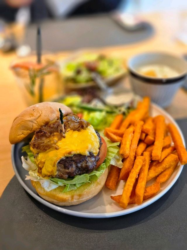 ✨️啟德 Airside 木系大自風的日式洋食料理⚜️