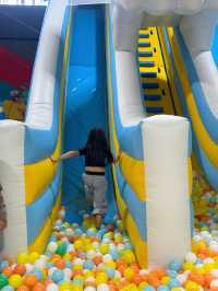BOUNCETOPIA BY KIZTOPIA