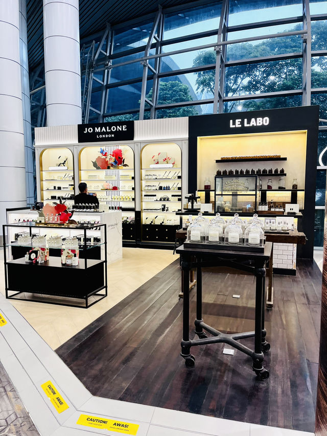 “A Luxe Shopping Haven for Travellers”