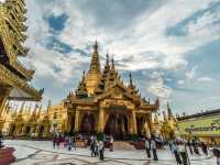 เจดีย์ชเวดากอง (Shwedagon Pagoda)