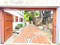 Walking with the past: Khmer architectur