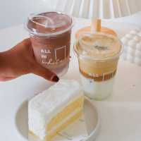 All in white café ขอนแก่น✨