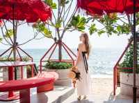 คาเฟ่สีแดงที่ไม่ได้มีดีแค่สี UNDER THE SUN