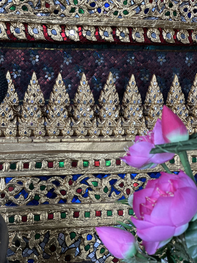 The Grandeur of Wat Suthat