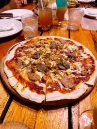 🌴【Bohol 夜晚的微醺時光 · Lavara】🍕
